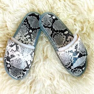 Snake Print Pattern Jelly Slides Sandals Shoes Faux Leather New 6,7,8.